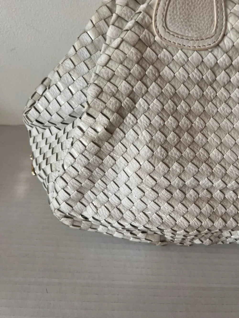 VINTAGE ELLIOTT LUCCA WOVEN SATCHEL BAG CLASP CLOSURE